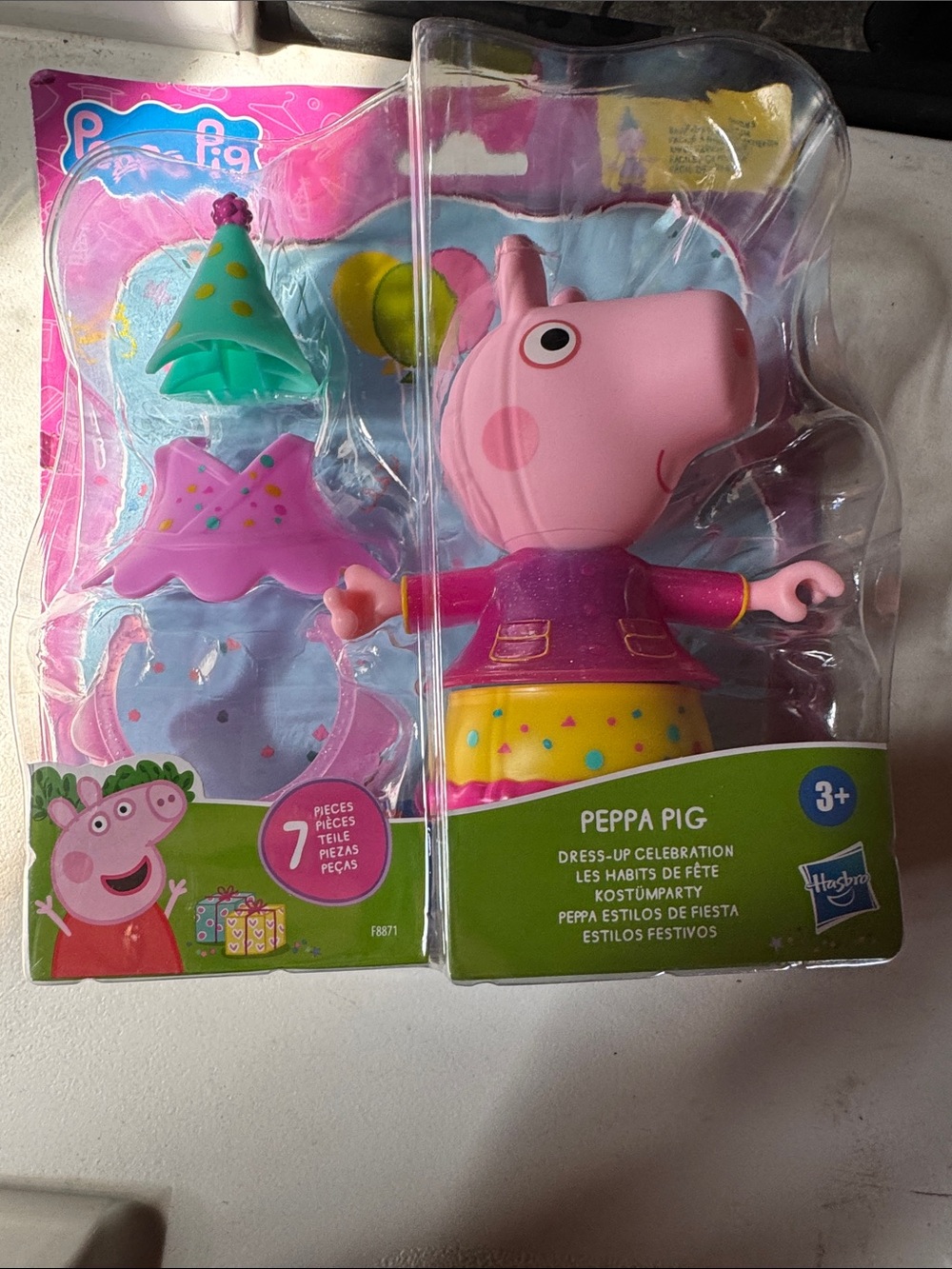 Hasbro Peppa Pig Dress-Up Celebration Figure - Pink, Yellow, Green